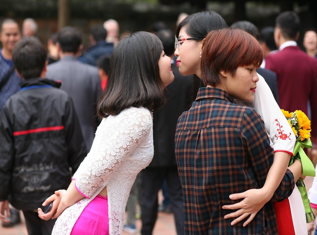 Etrsbizness Financial Guide by Etheions